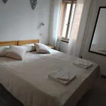 Hotel Veles